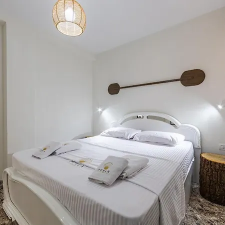 Perla 2br Beachside By Pikhost Appartamento