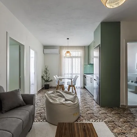 Appartamento Perla 2br Beachside By Pikhost Golem (Tirana)