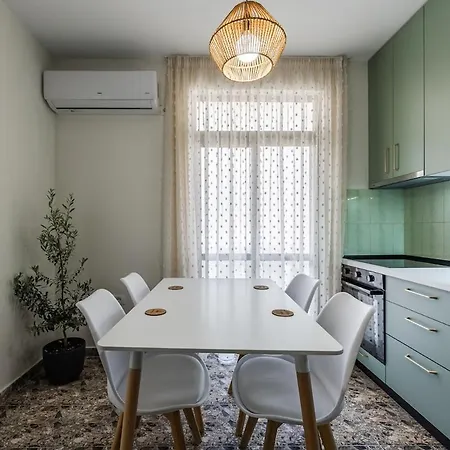 Perla 2br Beachside By Pikhost