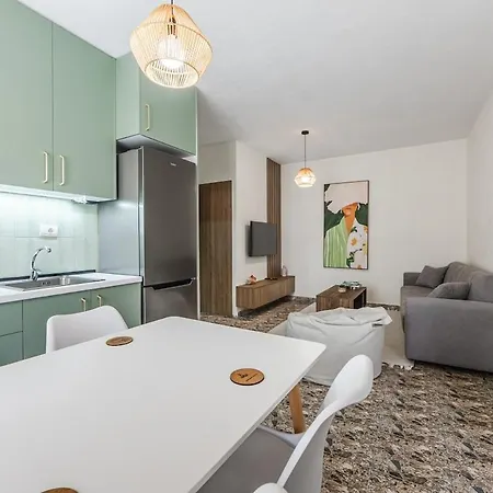 Appartamento Perla 2br Beachside By Pikhost *